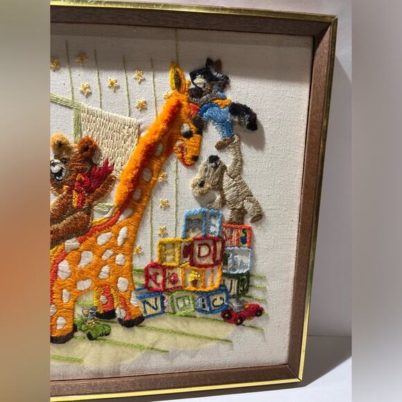 Vintage 1980 handmade crewel embroidered children’s wall art - Picture 4 of 13
